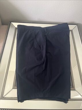 Men's Flat-Front Shorts in Dark Navy